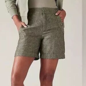 Athleta Voyager Linen Shorts. In Aspen Olive. Size 2. Excellent Used Condition